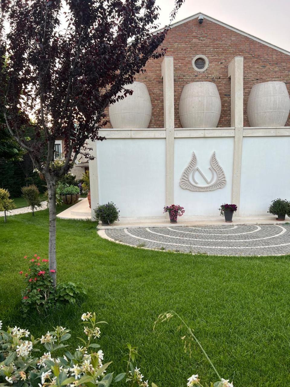 Nurellari Winery Cellar And Guest House Berat Buitenkant foto